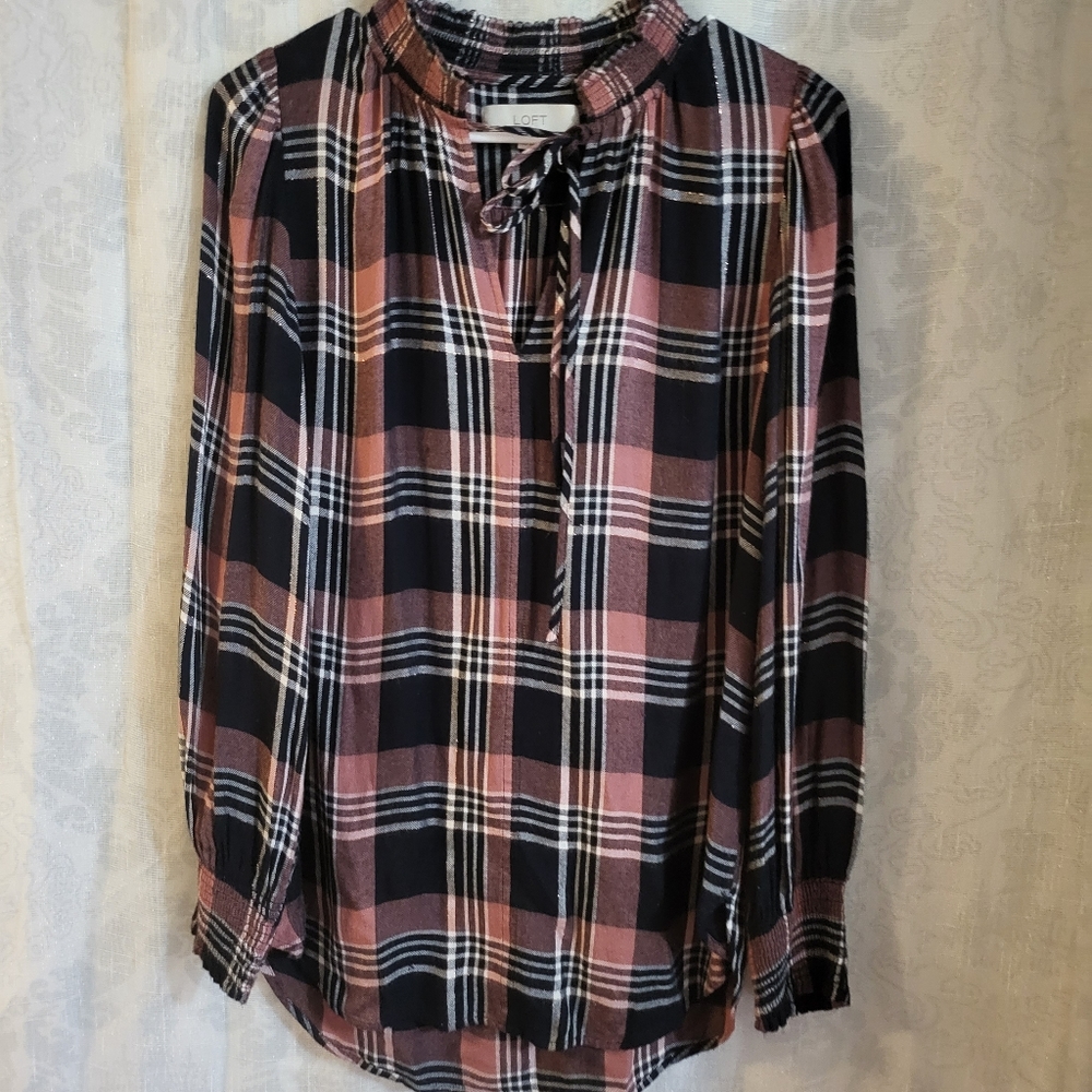 Loft Women's Ruffle Collar V-Neck Long Sleeve Plaid Tunic  Tie Neck Top Size XS